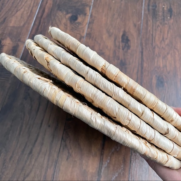 Set of 4 Woven Wicker Straw Charger Placem… - Picture 6 of 8
